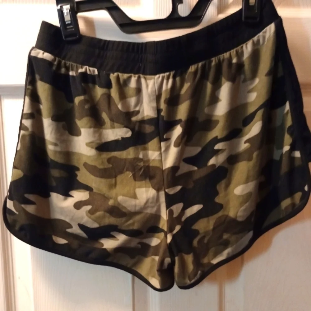 No Boundaries Camouflage Shorts Size 11-13